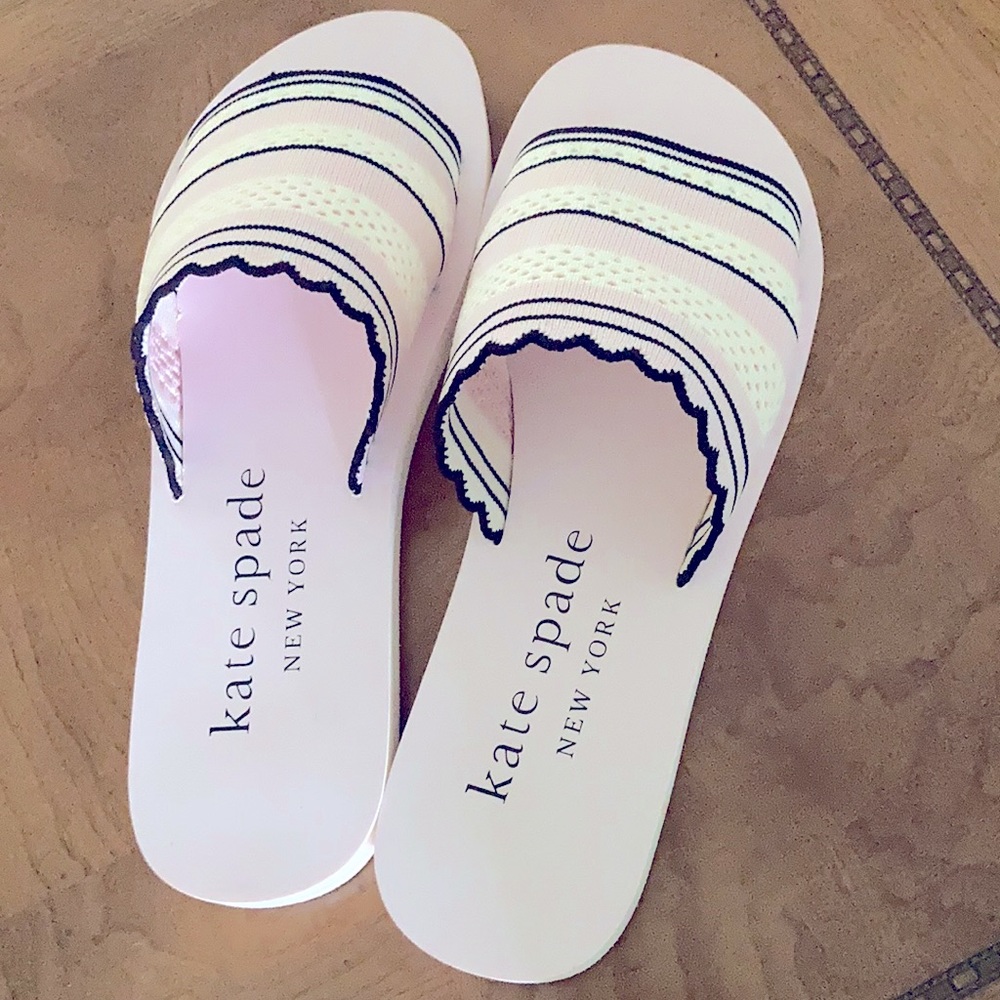 Flat Kate spade New York color light pink